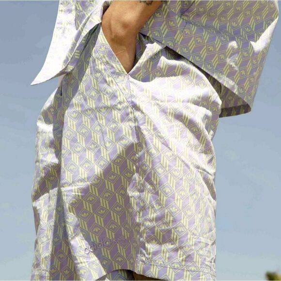 Adidas Originals Monogram Shorts Bad Bunny Forum PWR Woven Shorts Three Stripes - Picture 3 of 8